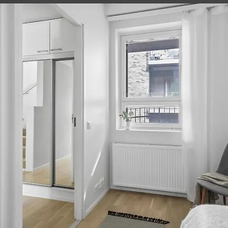 Cozy With Cat Jaetkaesaari